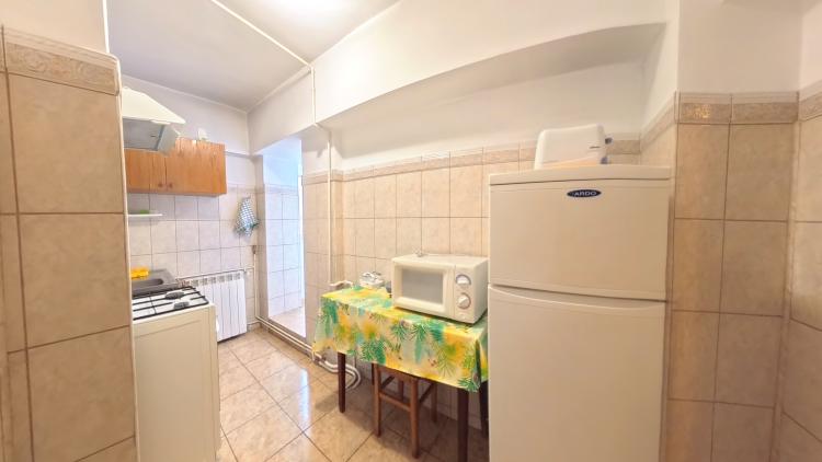 Garsonieră spațioasă 47 mp, stradal Bulevardul Unirii – mobilată, utilată, 2 balcoane