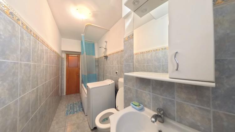 Garsonieră spațioasă 47 mp, stradal Bulevardul Unirii – mobilată, utilată, 2 balcoane