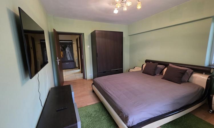 Piata Alba Iulia - Rond Alba Iulia - Unirii - loc parcare ADP - 3 balcoane