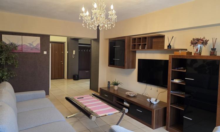 Piata Alba Iulia - Rond Alba Iulia - Unirii - loc parcare ADP - 3 balcoane