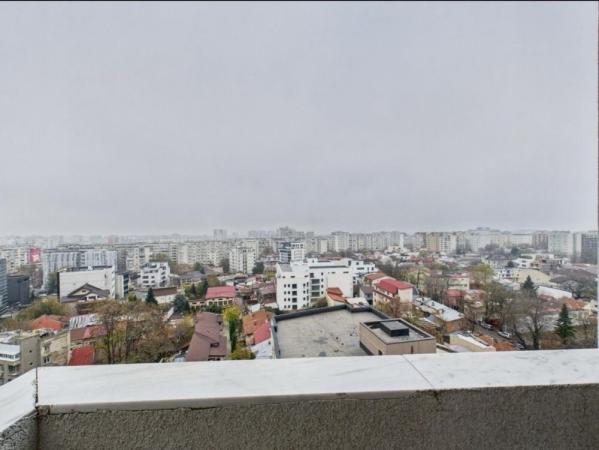 Decebal - Piata Alba Iulia - centrala proprie - vedere panoramica