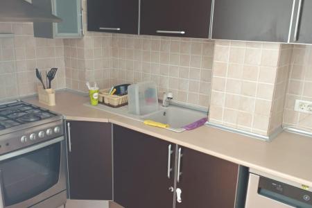 Calea Calarasilor - metrou Piata Muncii - loc de parcare ADP - 3 camere