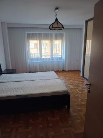 Calea Calarasilor - metrou Piata Muncii - loc de parcare ADP - 3 camere