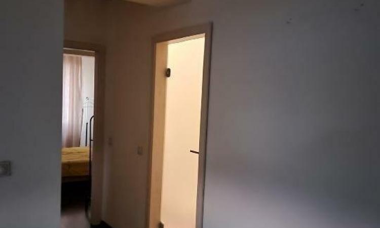 Decebal - Piata Alba Iulia - parcare subterana - metrou Piata Muncii