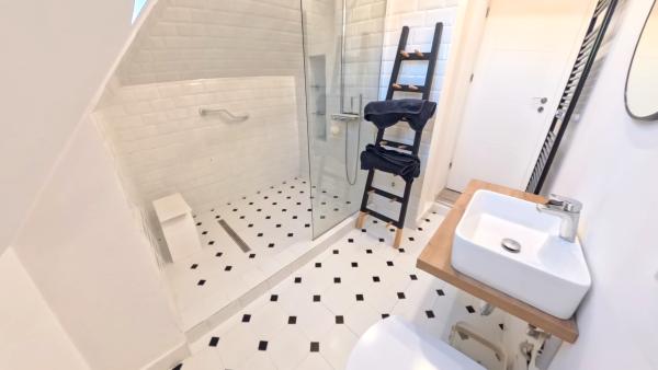 Apartament 3 camere tip mansardă, lux, vilă interbelică – Dorobanți Capitale | Str. Bruxelles