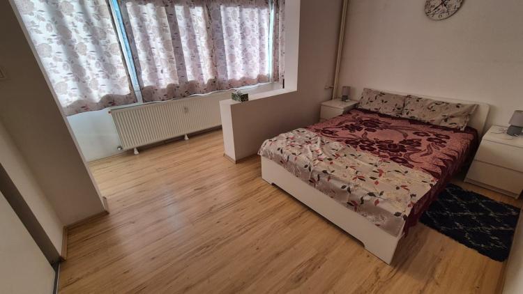 Decebal - Piata Alba Iulia - 3 camere - metrou Piata Muncii