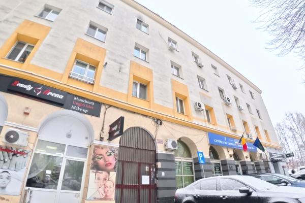Muncii - Basarabia - Bloc mixt -Garsoniera cu boxa - etj 2