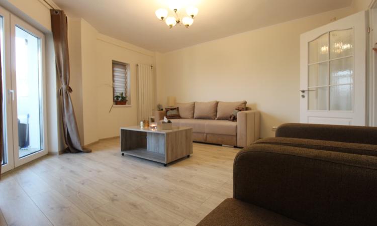 Decebal-Piata Alba Iulia-vedere bulevard-studio complet renovat