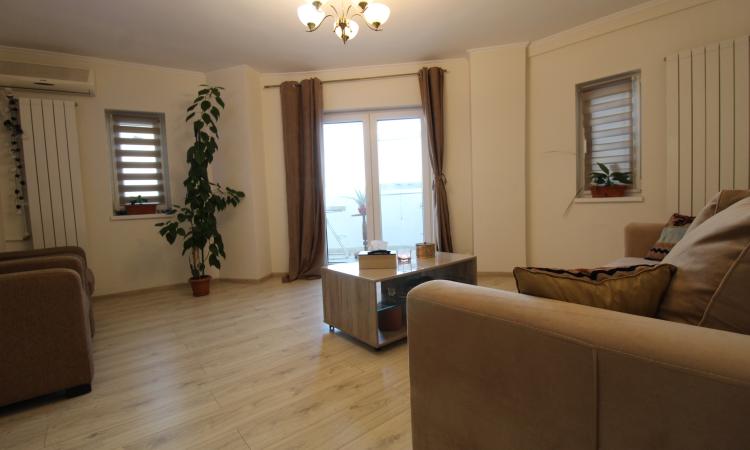 Decebal-Piata Alba Iulia-vedere bulevard-studio complet renovat
