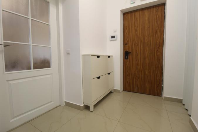 Decebal-Piata Alba Iulia-vedere bulevard-studio complet renovat