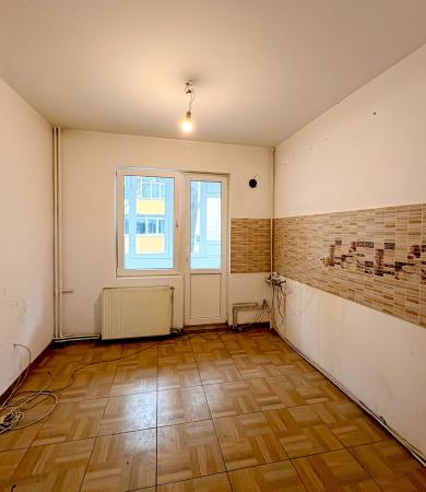 Vitan – Aleea Lacramioarei | Apartament 3 camere, decomandat, etaj 1