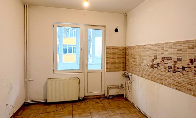Vitan – Aleea Lacramioarei | Apartament 3 camere, decomandat, etaj 1