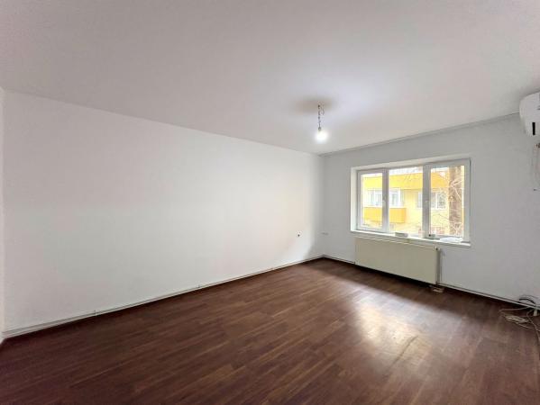 Vitan – Aleea Lacramioarei | Apartament 3 camere, decomandat, etaj 1