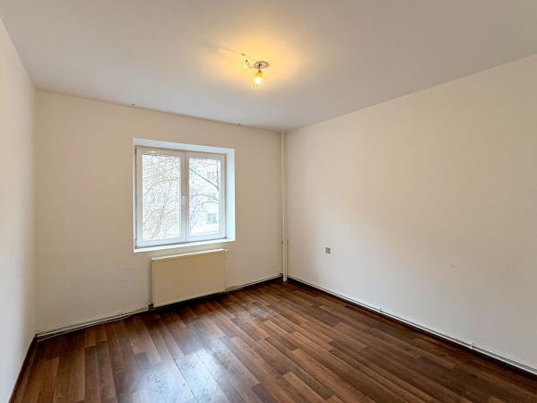 Vitan – Aleea Lacramioarei | Apartament 3 camere, decomandat, etaj 1