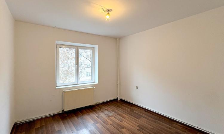 Vitan – Aleea Lacramioarei | Apartament 3 camere, decomandat, etaj 1