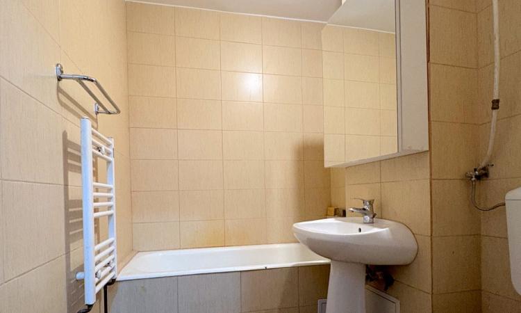 Vitan – Aleea Lacramioarei | Apartament 3 camere, decomandat, etaj 1