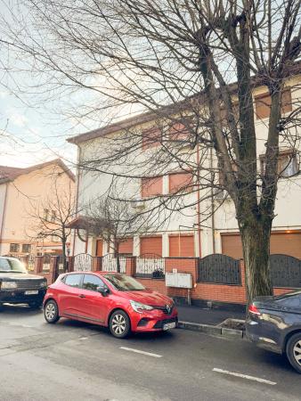Inchiriere-Vila 7 camere-227 mp utili-Vatra Luminoasa