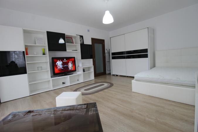 Piata Alba Iuia - Rond Alba Iulia - Burebista - bloc mixt