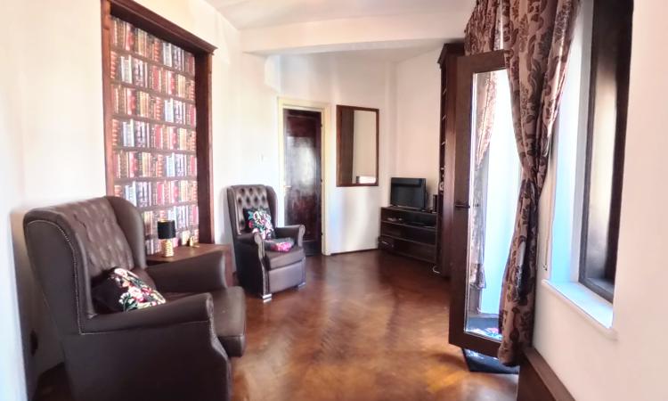 Romana - Victoriei - Str Grigore Alexandrescu - 2 camere cu centrala proprie