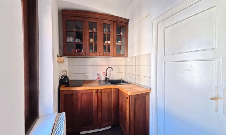 Romana - Victoriei - Str Grigore Alexandrescu - 2 camere cu centrala proprie