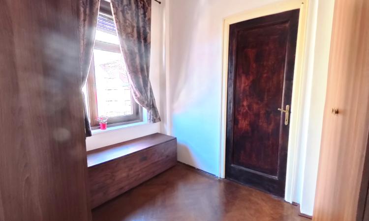 Romana - Victoriei - Str Grigore Alexandrescu - 2 camere cu centrala proprie