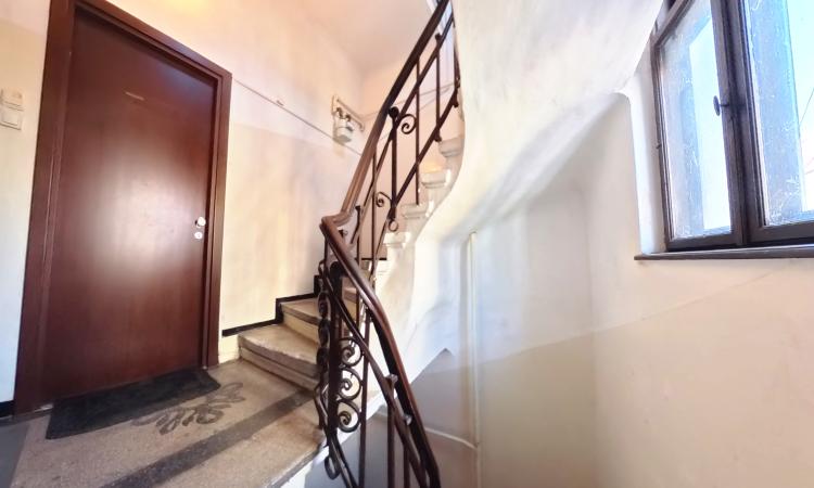 Romana - Victoriei - Str Grigore Alexandrescu - 2 camere cu centrala proprie