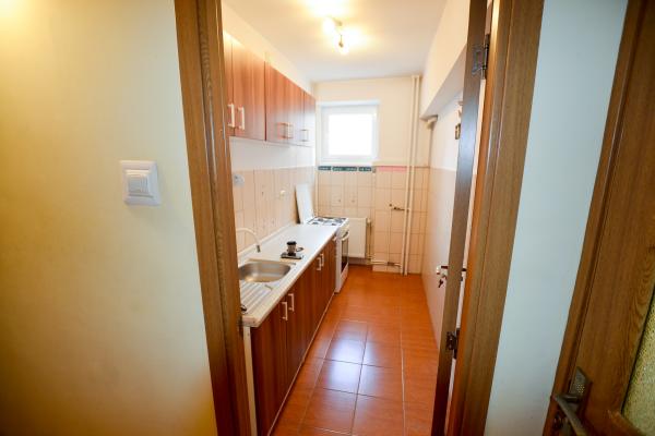 Vanzare Garsoniera TITAN -TRAPEZULUI -Metrou 1 decembrie 1918