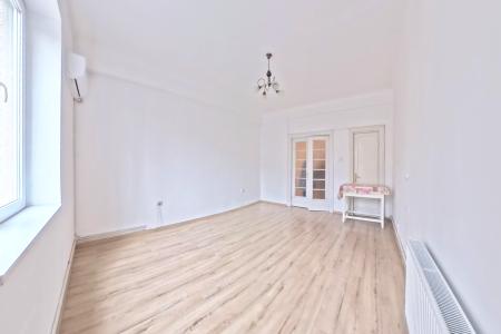 Victoriei- Romana - Lascar Catargiu - 3 camere - 87 mp utili cu centrala proprie