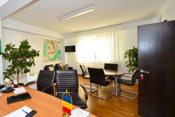 1 Mai, Inginer Zablovschi, Vila D+P+1E+M, 600 mp construiti, ideala birouri, clinica, comercial.
