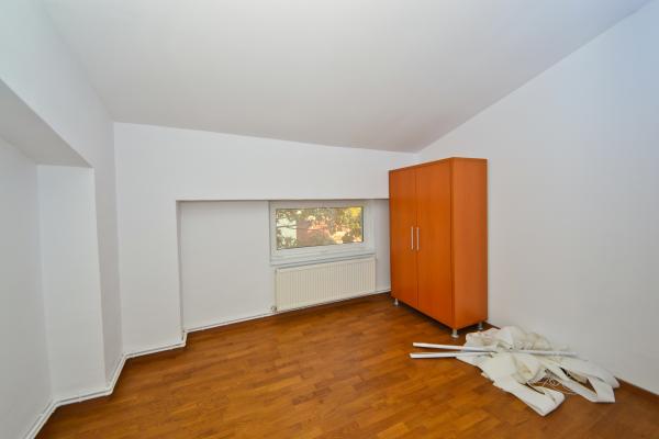 1 Mai, Inginer Zablovschi, Vila D+P+1E+M, 600 mp construiti, ideala birouri, clinica, comercial.