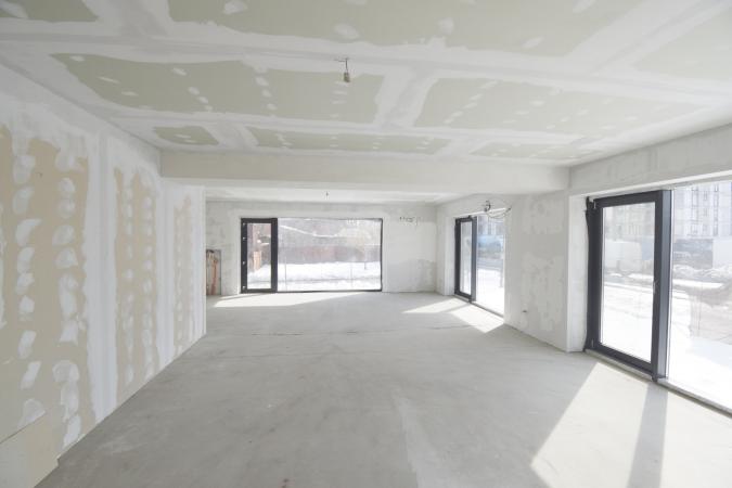 Spatiu comercial stradal, apropiere metrou Straulesti