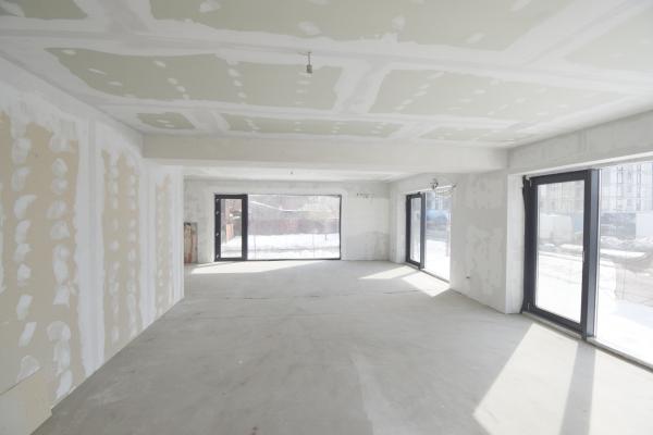 Spatiu comercial stradal, apropiere metrou Straulesti