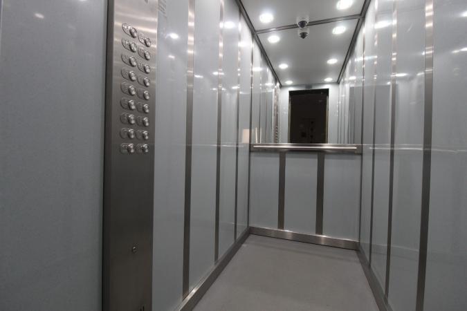 Piata Alba Iulia - Rond Alba Iulia - Banca Transilvania -studio renovat