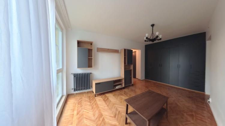 Titan / Str Barajul Bicaz/ Piata Minis /2 Camere renovat/mobilat/utilat