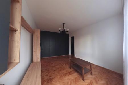 Titan / Str Barajul Bicaz/ Piata Minis /2 Camere renovat/mobilat/utilat