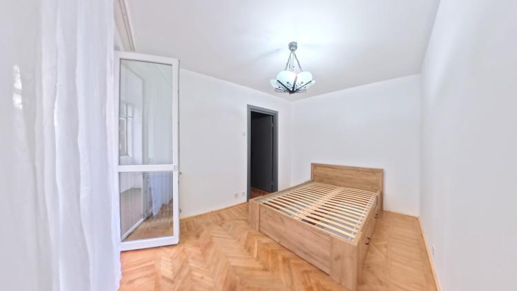 Titan / Str Barajul Bicaz/ Piata Minis /2 Camere renovat/mobilat/utilat