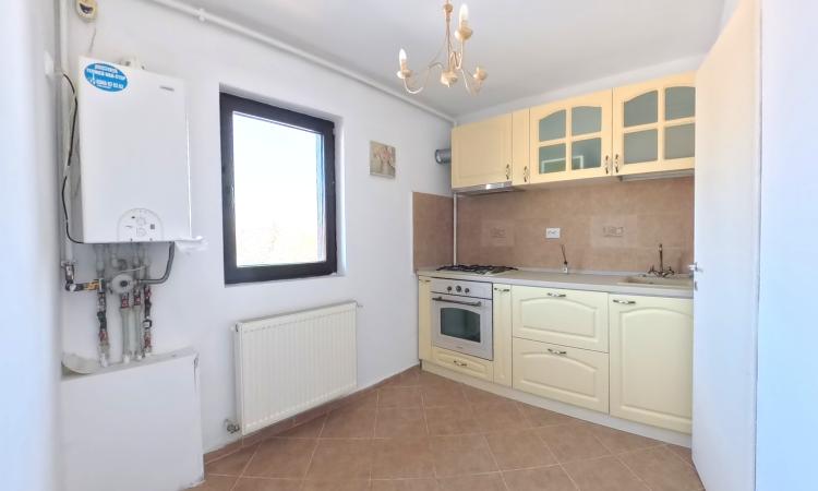 Apartament 2 camere balcon vedere superba – Otopeni, zona Odăi (Str. Școlii)