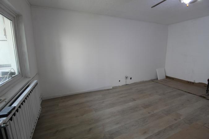 Decebal - metrou Piata Muncii - bloc mixt - studio renovat