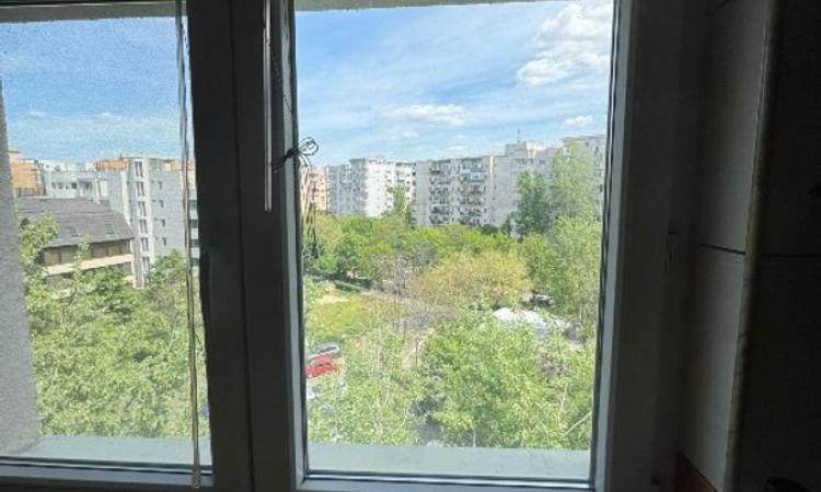 Unirii- Nerva Traian - 84 mp - bloc reabilitat