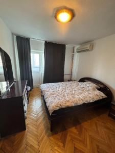 Unirii- Nerva Traian - 84 mp - bloc reabilitat