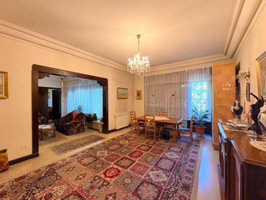 UNIRII-MIRCEA VODA, apartament in vila interbelica, 6 camere, 190 mp