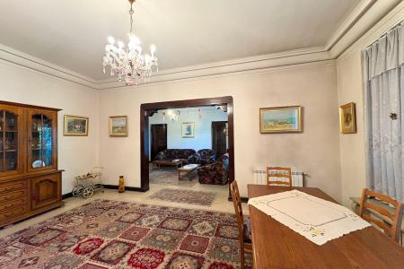 UNIRII-MIRCEA VODA, apartament in vila interbelica, 6 camere, 190 mp