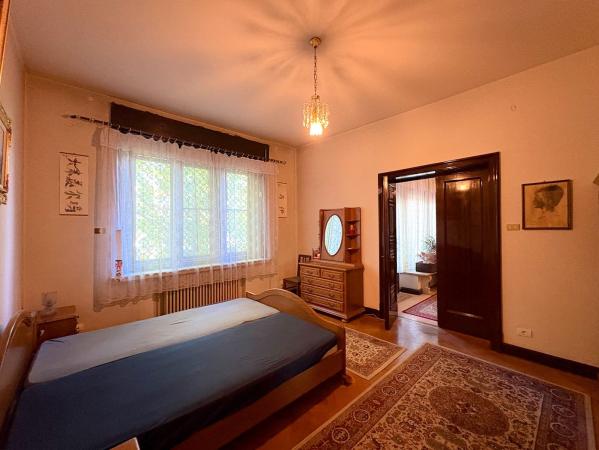 UNIRII-MIRCEA VODA, apartament in vila interbelica, 6 camere, 190 mp