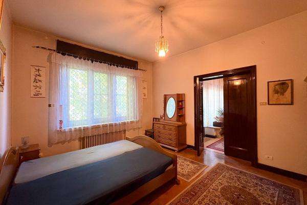 UNIRII-MIRCEA VODA, apartament in vila interbelica, 6 camere, 190 mp