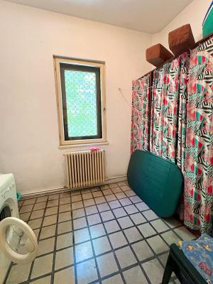 UNIRII-MIRCEA VODA, apartament in vila interbelica, 6 camere, 190 mp
