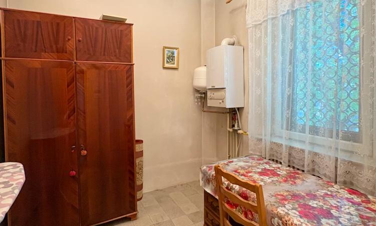 UNIRII-MIRCEA VODA, apartament in vila interbelica, 6 camere, 190 mp