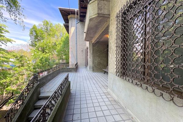 UNIRII-MIRCEA VODA, apartament in vila interbelica, 6 camere, 190 mp