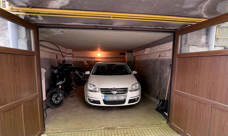 UNIRII-MIRCEA VODA, apartament in vila interbelica, 6 camere, 190 mp