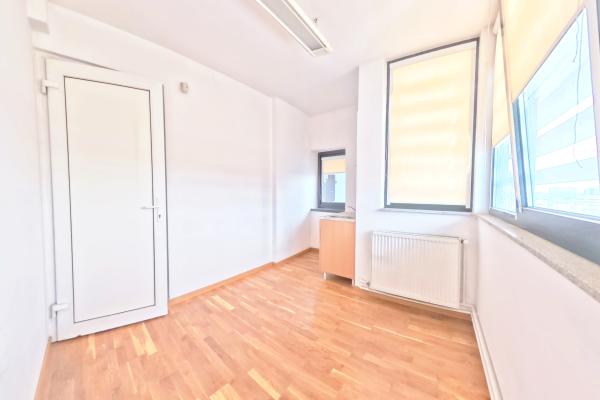 Grozavesti / metrou/ Spatiu birou 160 mp/utilitati incluse /tva inclus