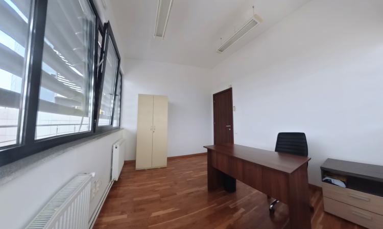 Grozavesti / metrou/ Spatiu birou 160 mp/utilitati incluse /tva inclus